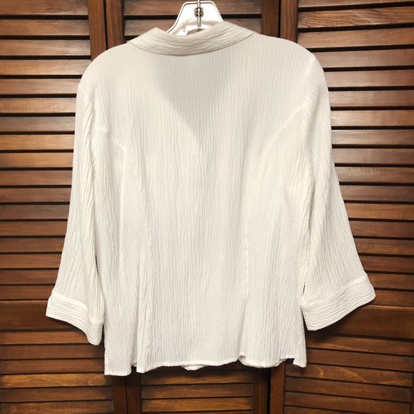 Christopher and Banks Crinkle Camp Shirt - Picture 6 of 7